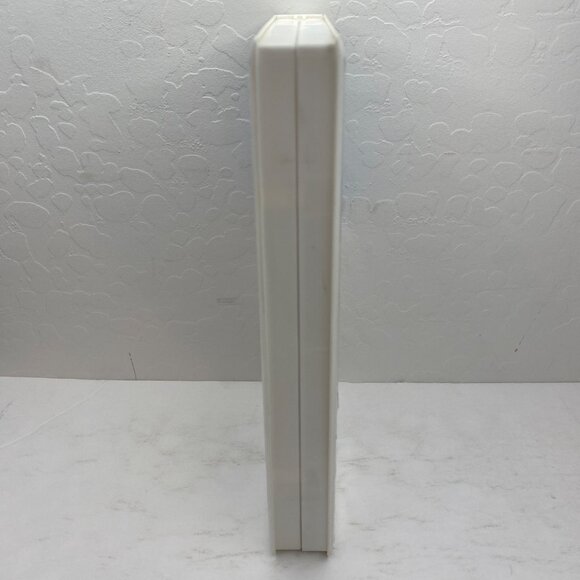 Vintage 2002 Ice Age VHS Tape Clamshell Case Classic Animated Adventure Comedy - Picture 8 of 9